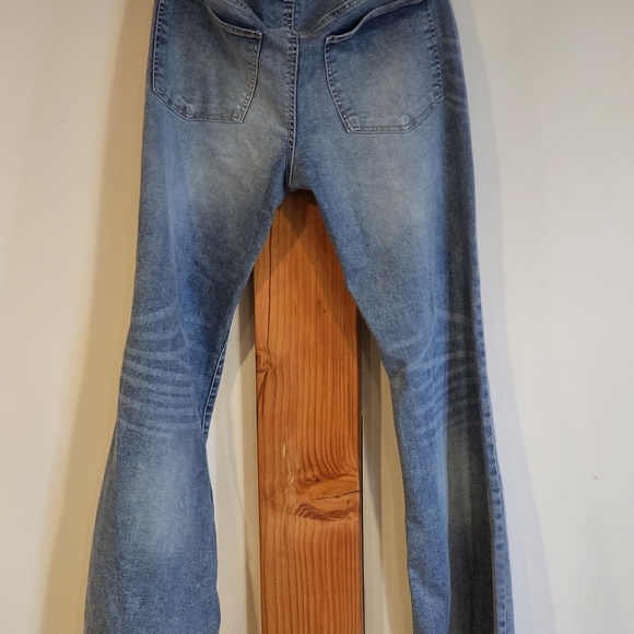 New With Tags AUSTIN Size 13 Ladies Flared Leg Jeans - Picture 11 of 13